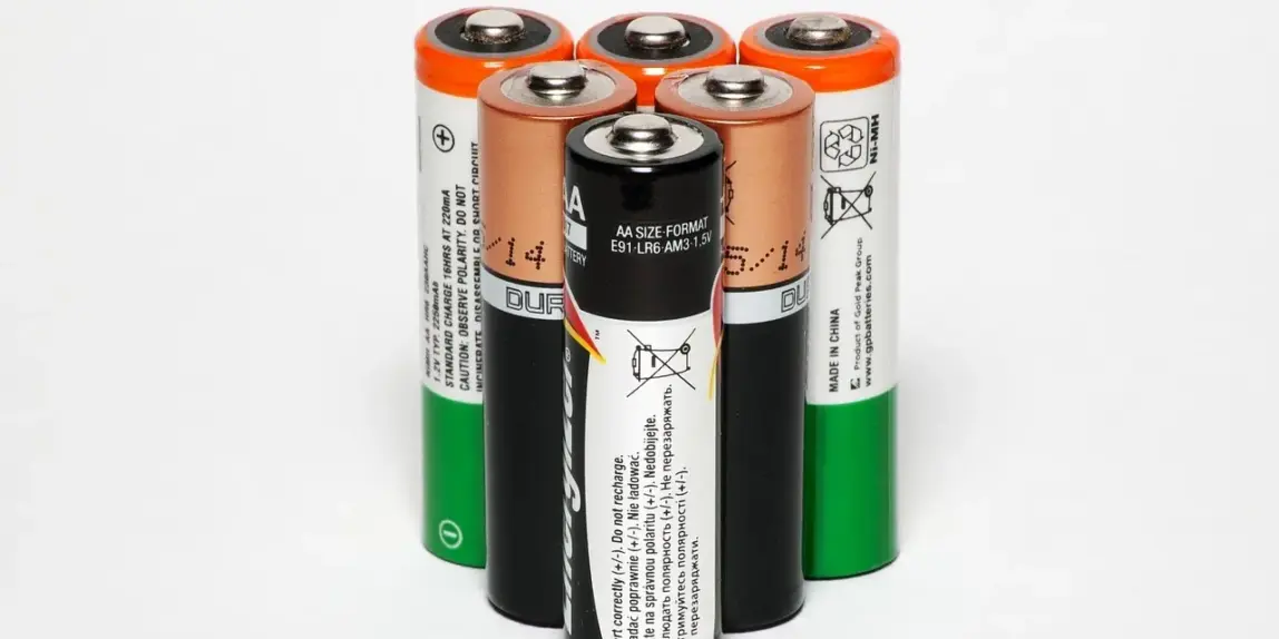 6 Qi2-opladere til natbordet, der ikke fylder