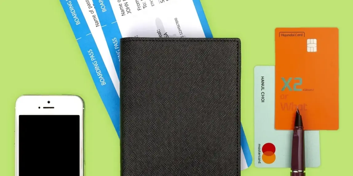 8 pasomslag i læder med plads til boardingkort