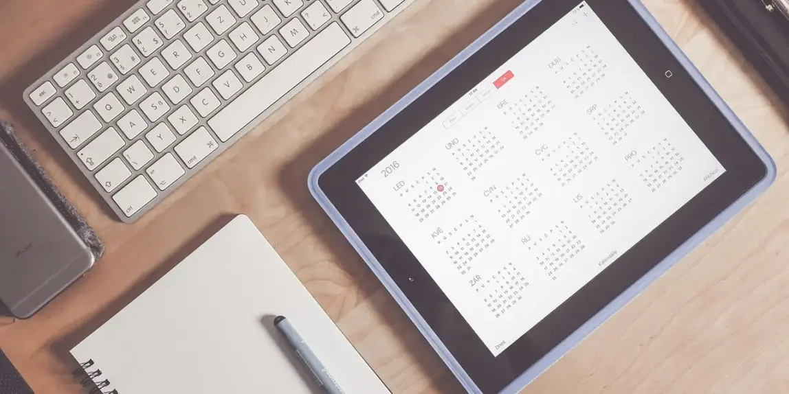 9 kabelholdere til et ryddeligt skrivebord